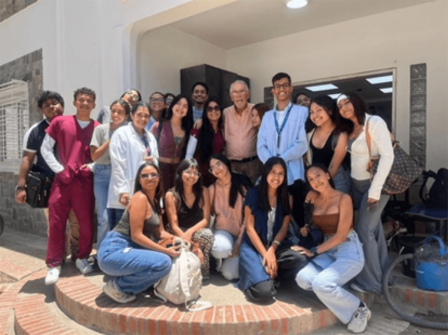 Visita de los estudiantes.